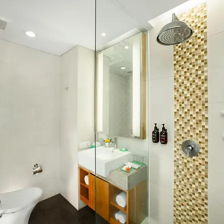 Sun Island Hotel & Spa Legian Buitenkant foto