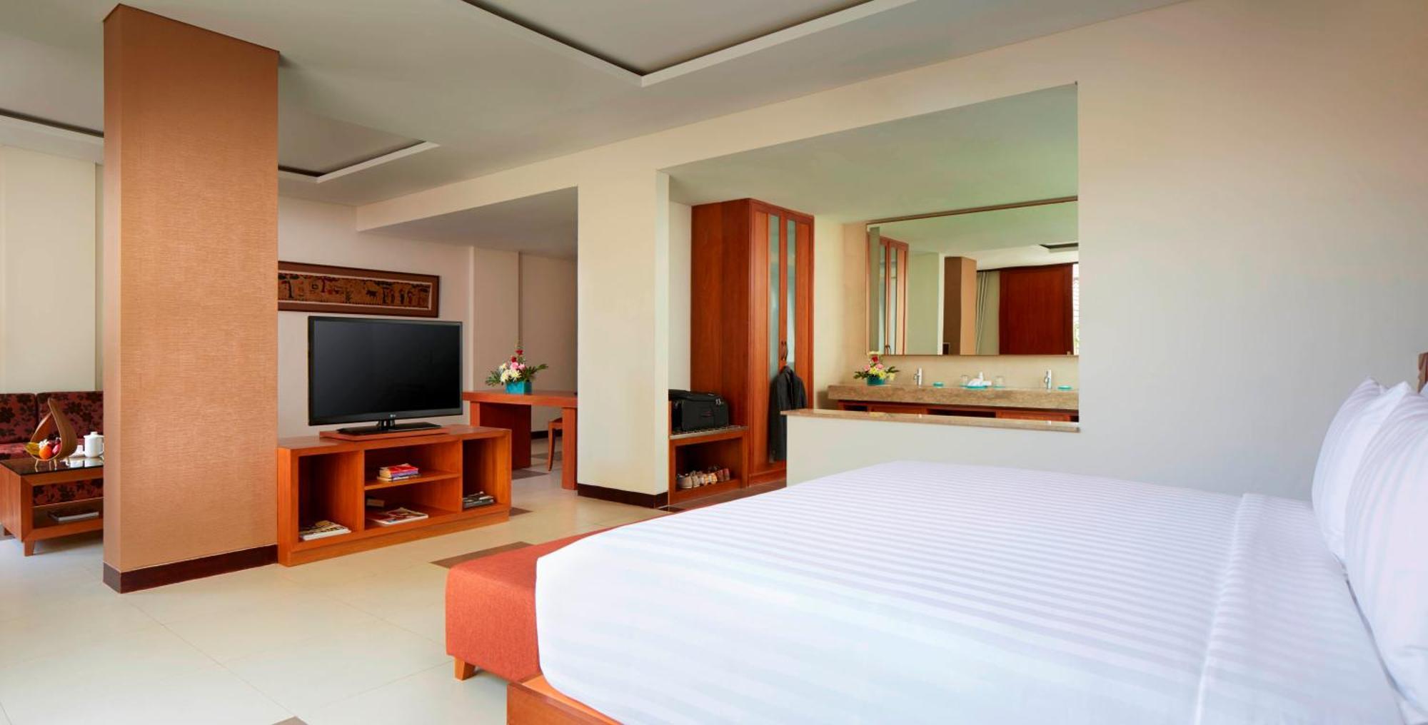 Sun Island & Legian